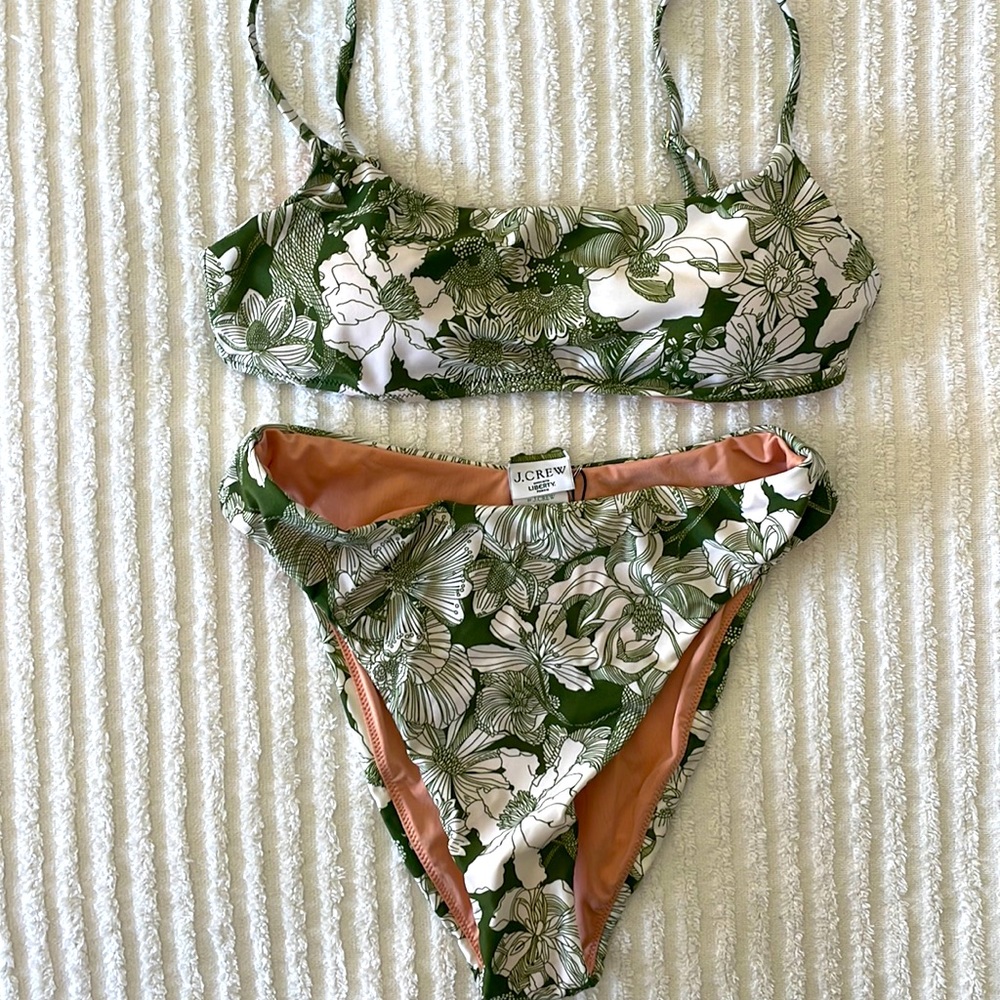 Scoop neck bikini top and High rise cheeky bottom